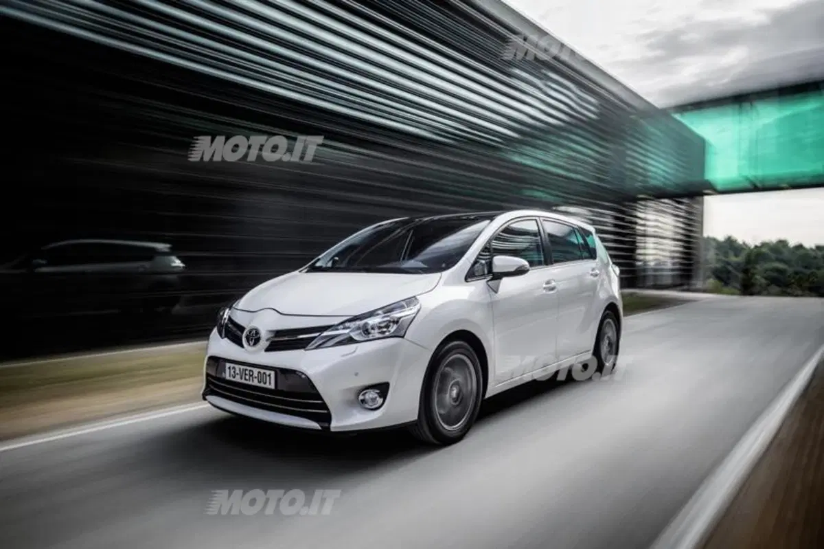 Toyota Verso (16)