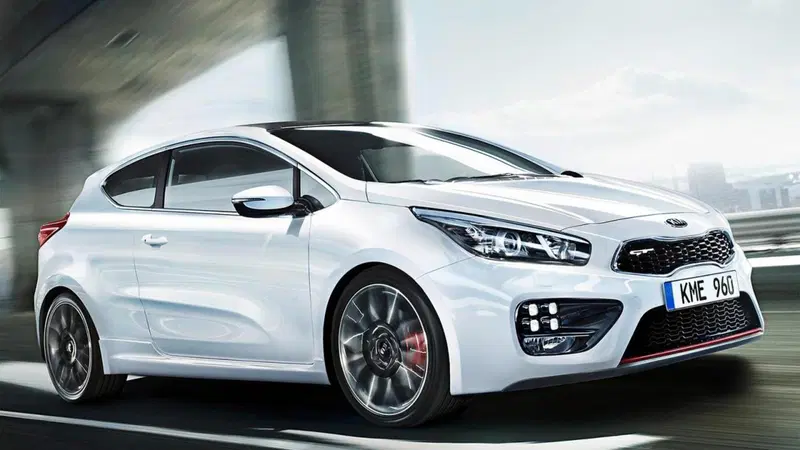 Kia pro cee&rsquo;d GT: prime immagini ufficiali