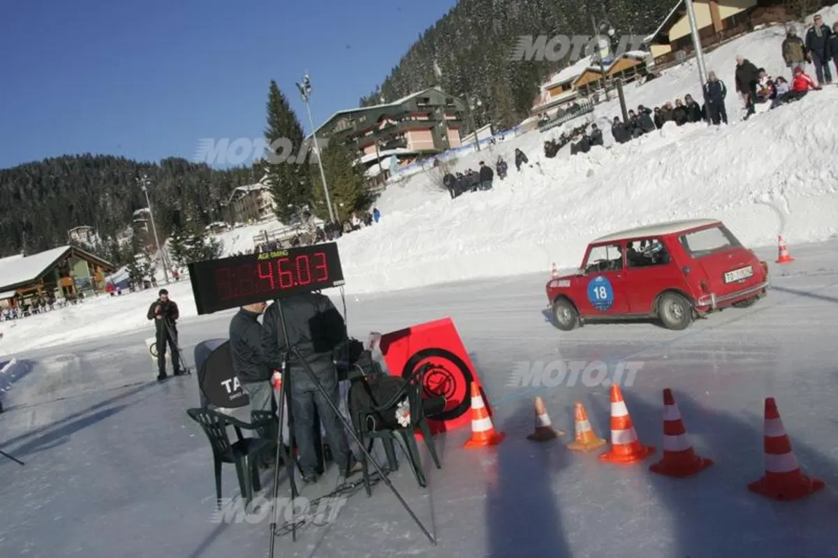 Winter Marathon 2013: Vince Margiotta su Morris Mini Cooper del 1965 (69)