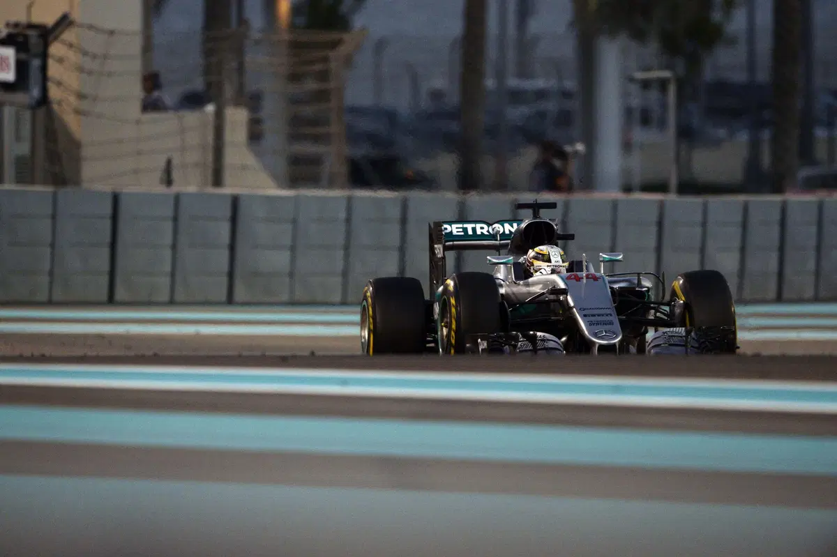 F1, Gp Abu Dhabi 2016: Hamilton vince, ma non basta. Rosberg è campione del mondo (3)