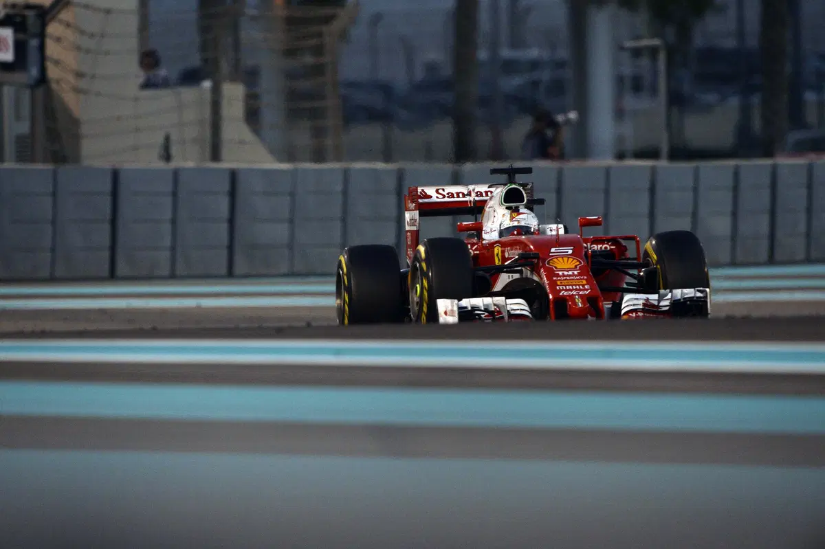 F1, Gp Abu Dhabi 2016: Hamilton vince, ma non basta. Rosberg è campione del mondo (2)
