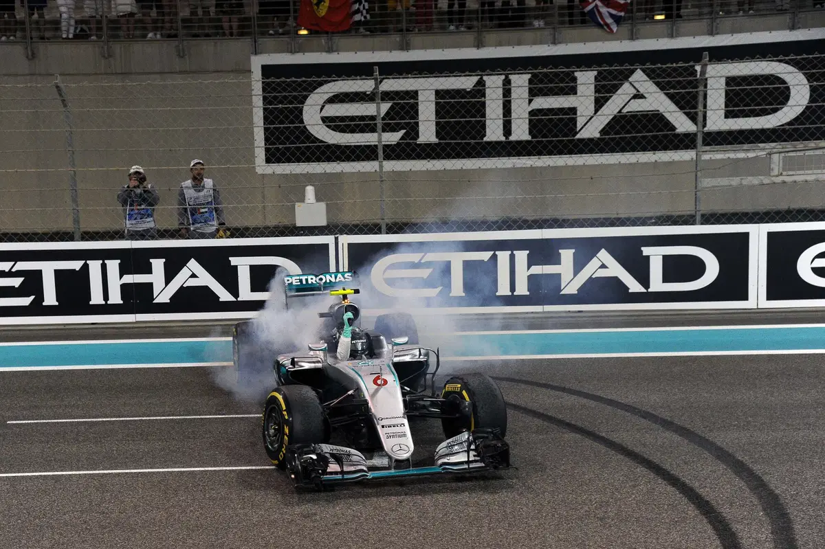F1, Gp Abu Dhabi 2016: Hamilton vince, ma non basta. Rosberg è campione del mondo (50)