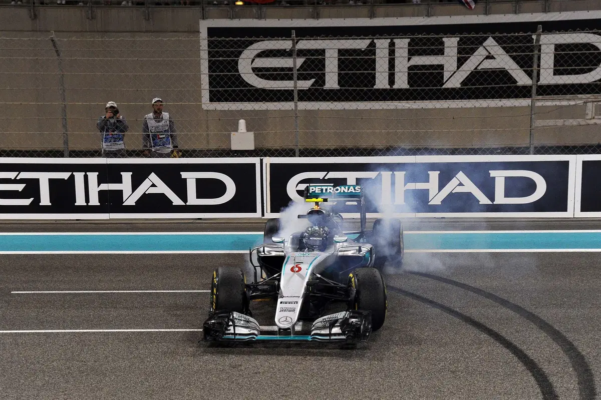 F1, Gp Abu Dhabi 2016: Hamilton vince, ma non basta. Rosberg è campione del mondo (51)