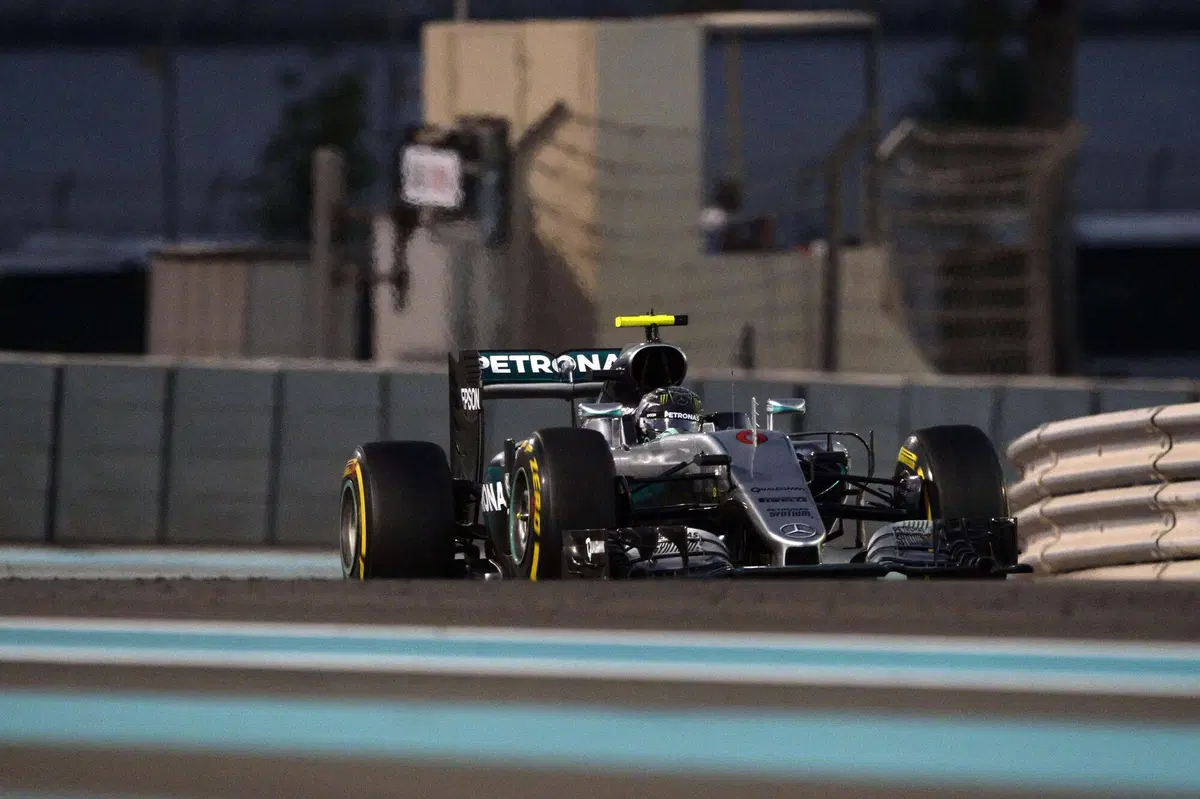 F1, Gp Abu Dhabi 2016: Hamilton vince, ma non basta. Rosberg è campione del mondo (5)