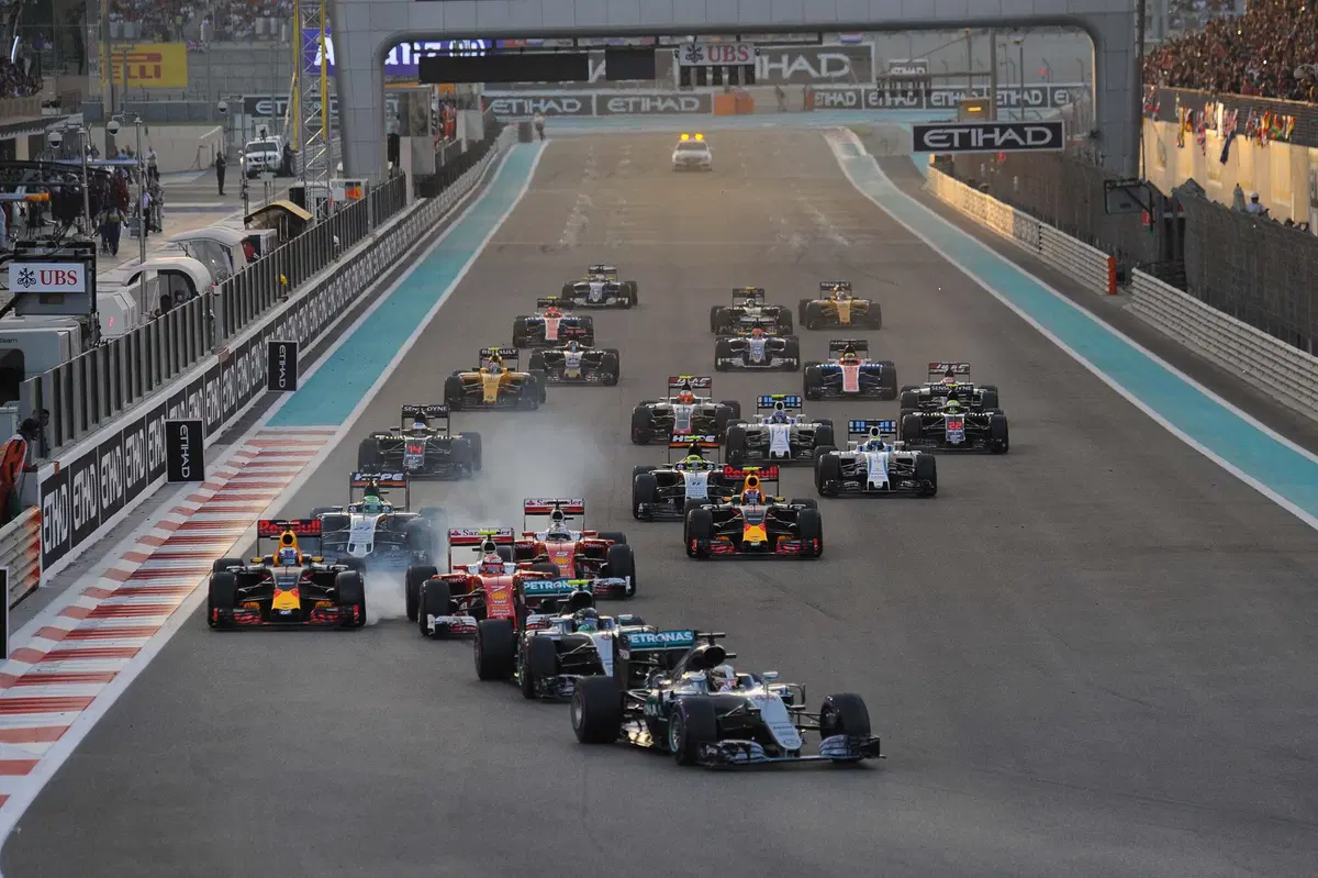 F1, Gp Abu Dhabi 2016: Hamilton vince, ma non basta. Rosberg è campione del mondo (14)