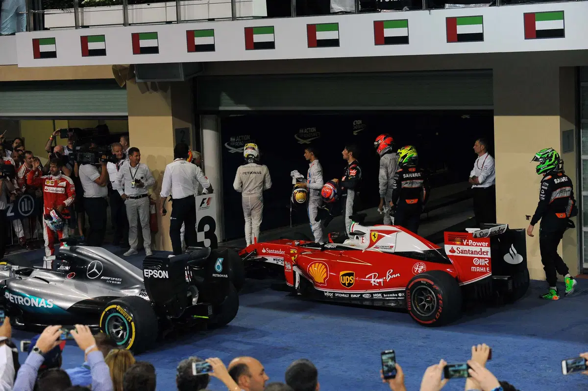 F1, Gp Abu Dhabi 2016: Hamilton vince, ma non basta. Rosberg è campione del mondo (20)