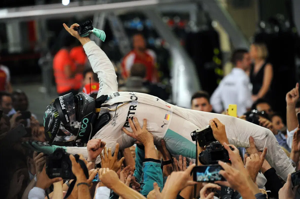 F1, Gp Abu Dhabi 2016: Hamilton vince, ma non basta. Rosberg è campione del mondo (22)