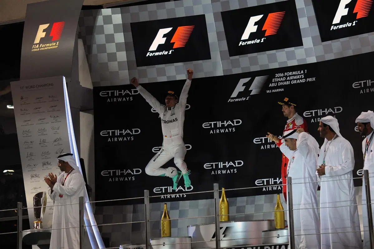 F1, Gp Abu Dhabi 2016: Hamilton vince, ma non basta. Rosberg è campione del mondo (30)