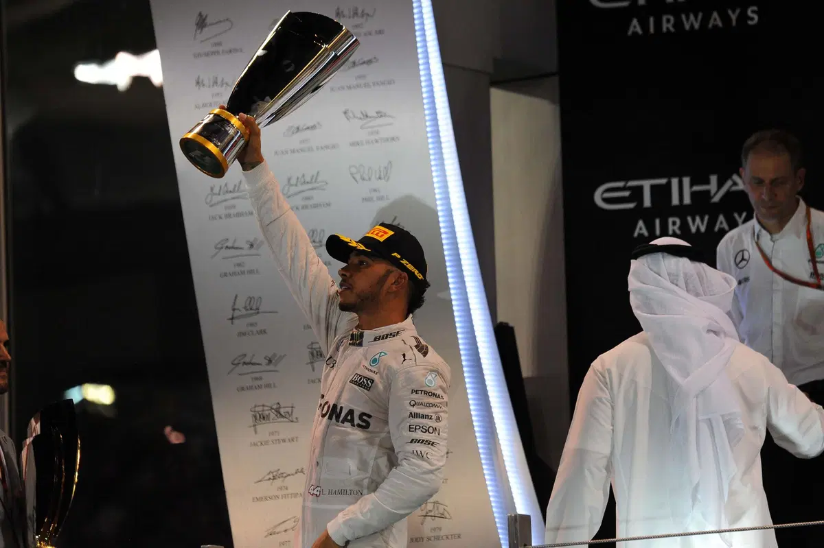 F1, Gp Abu Dhabi 2016: Hamilton vince, ma non basta. Rosberg è campione del mondo (32)
