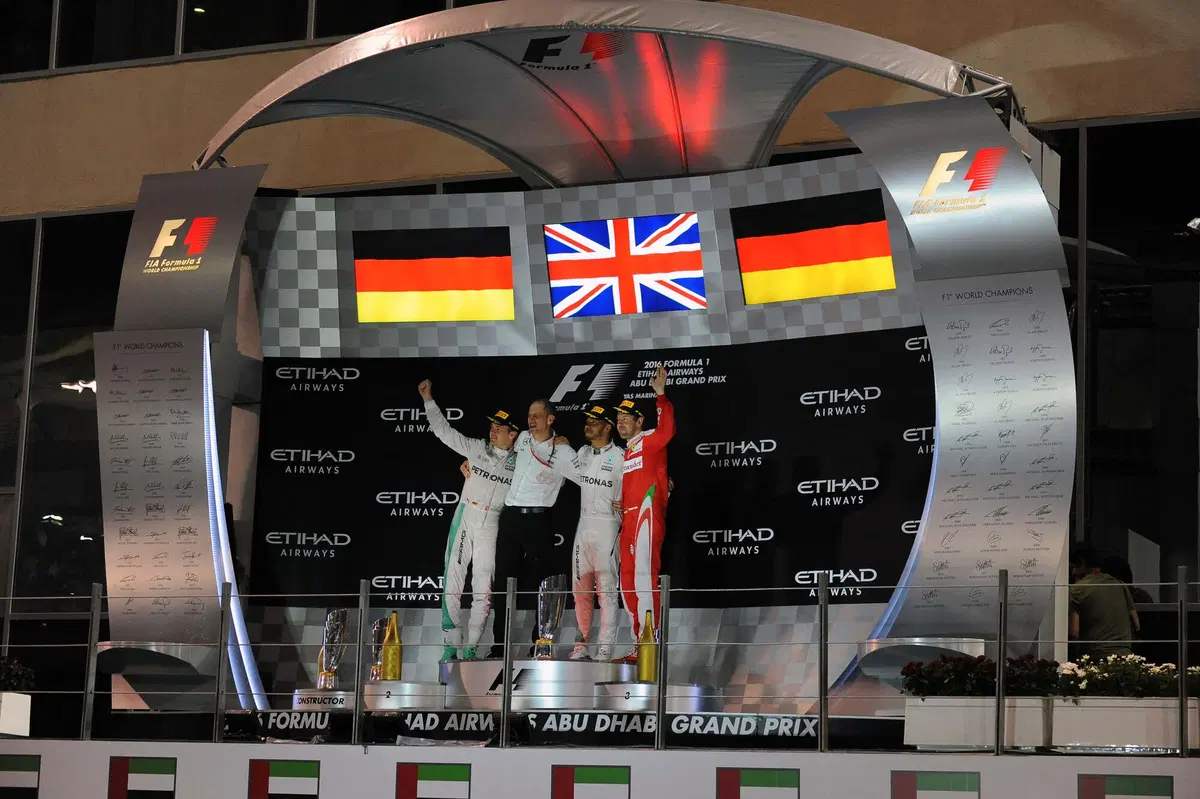 F1, Gp Abu Dhabi 2016: Hamilton vince, ma non basta. Rosberg è campione del mondo (39)