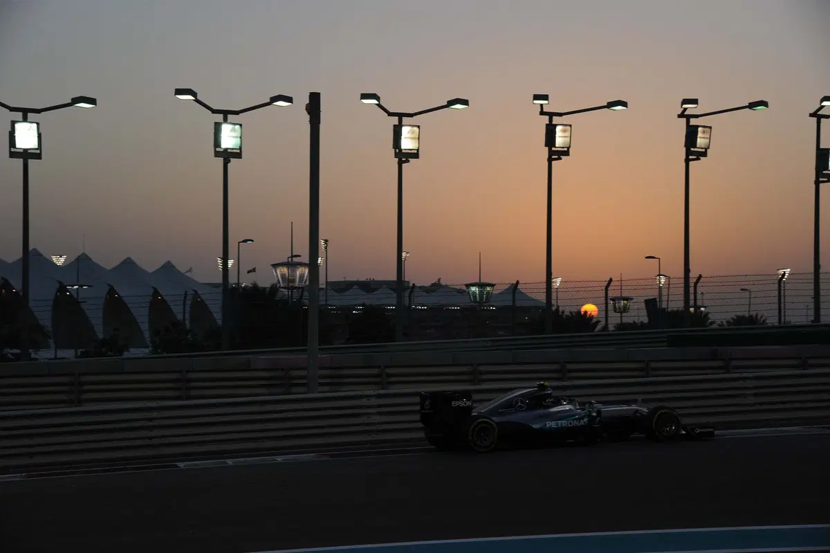 F1, Gp Abu Dhabi 2016: Hamilton vince, ma non basta. Rosberg è campione del mondo (44)