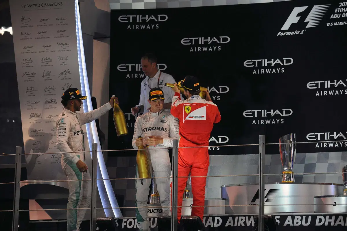 F1, Gp Abu Dhabi 2016: Hamilton vince, ma non basta. Rosberg è campione del mondo (53)