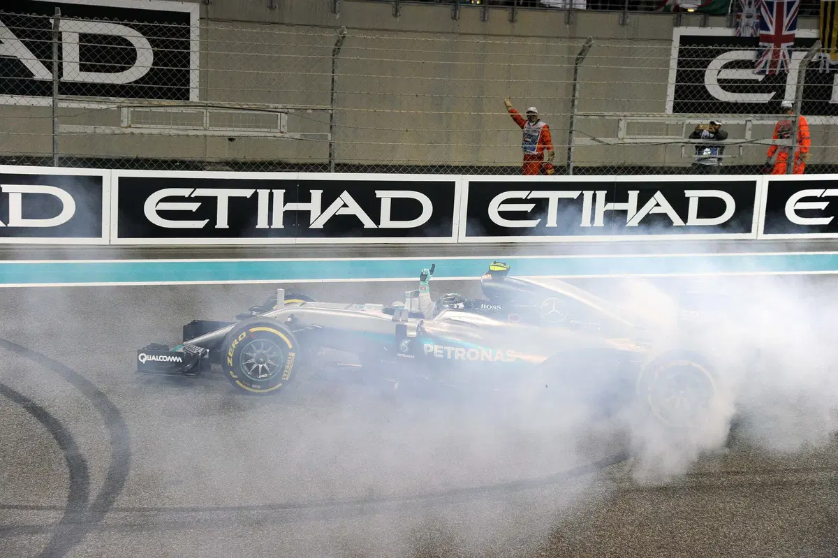 F1, Gp Abu Dhabi 2016: Hamilton vince, ma non basta. Rosberg è campione del mondo (61)
