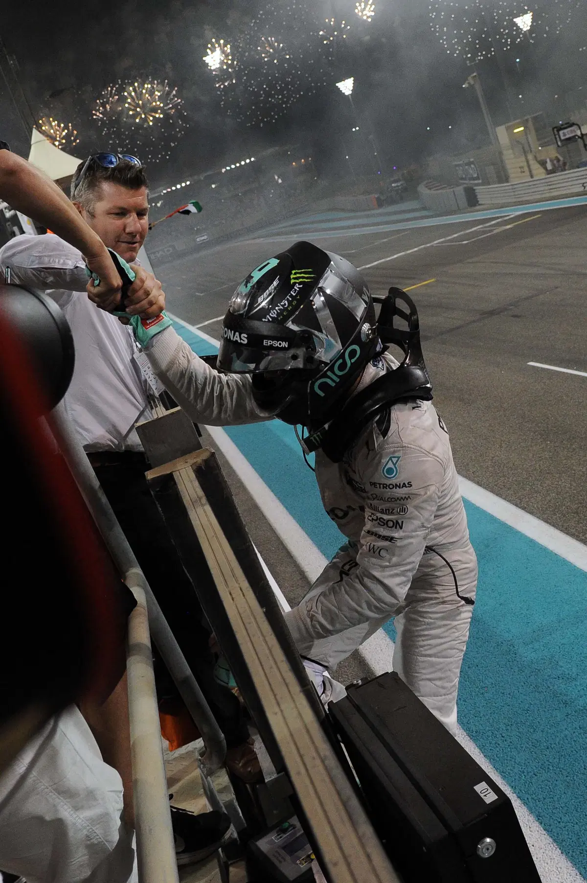 F1, Gp Abu Dhabi 2016: Hamilton vince, ma non basta. Rosberg è campione del mondo (64)