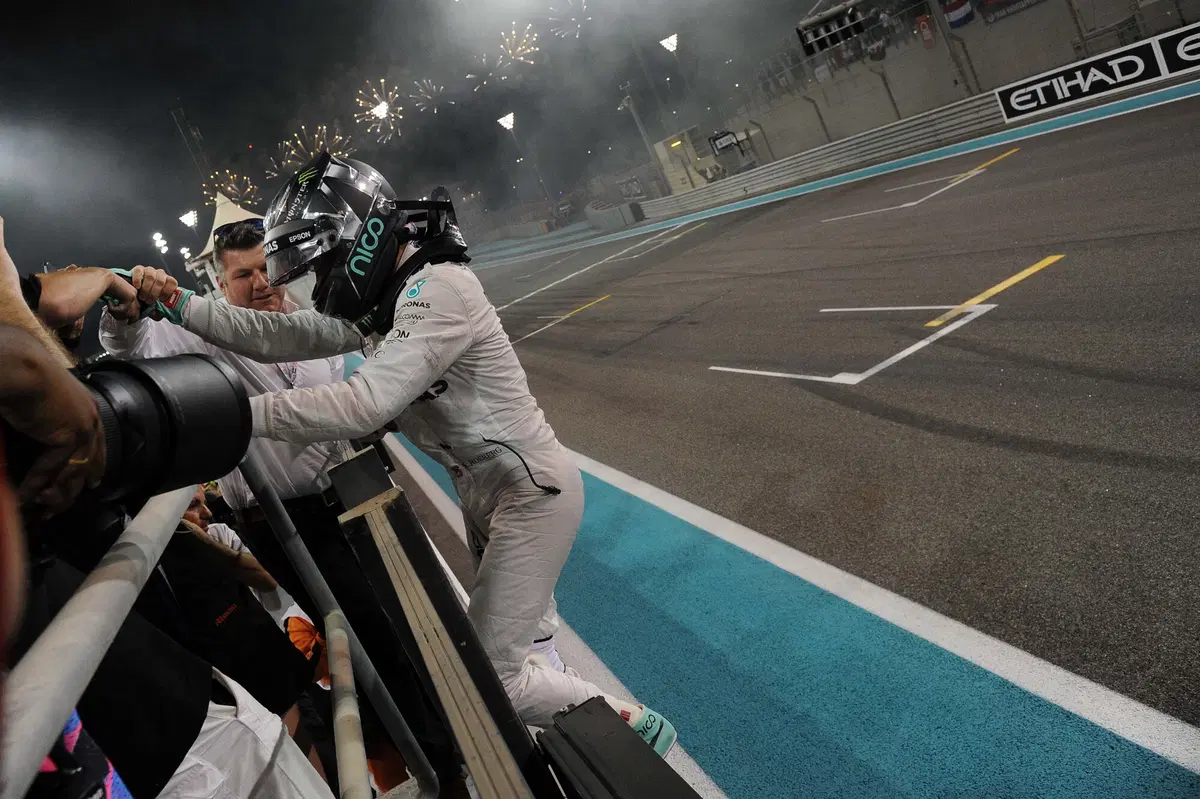 F1, Gp Abu Dhabi 2016: Hamilton vince, ma non basta. Rosberg è campione del mondo (67)