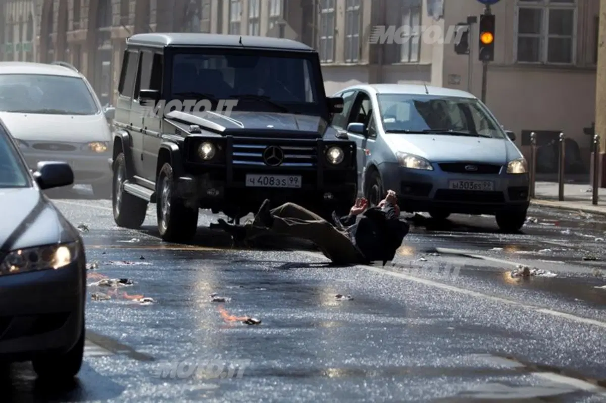 Die Hard - Un buon giorno per morire: 14 Mercedes-Benz per Bruce Willis