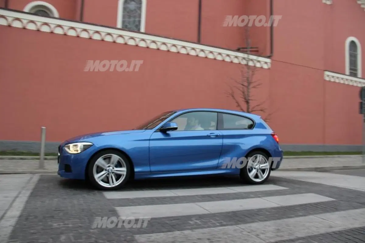 BMW Serie 1 3 porte (18)