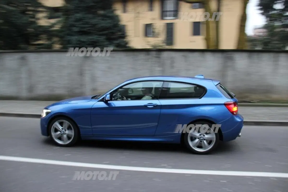BMW Serie 1 3 porte (23)
