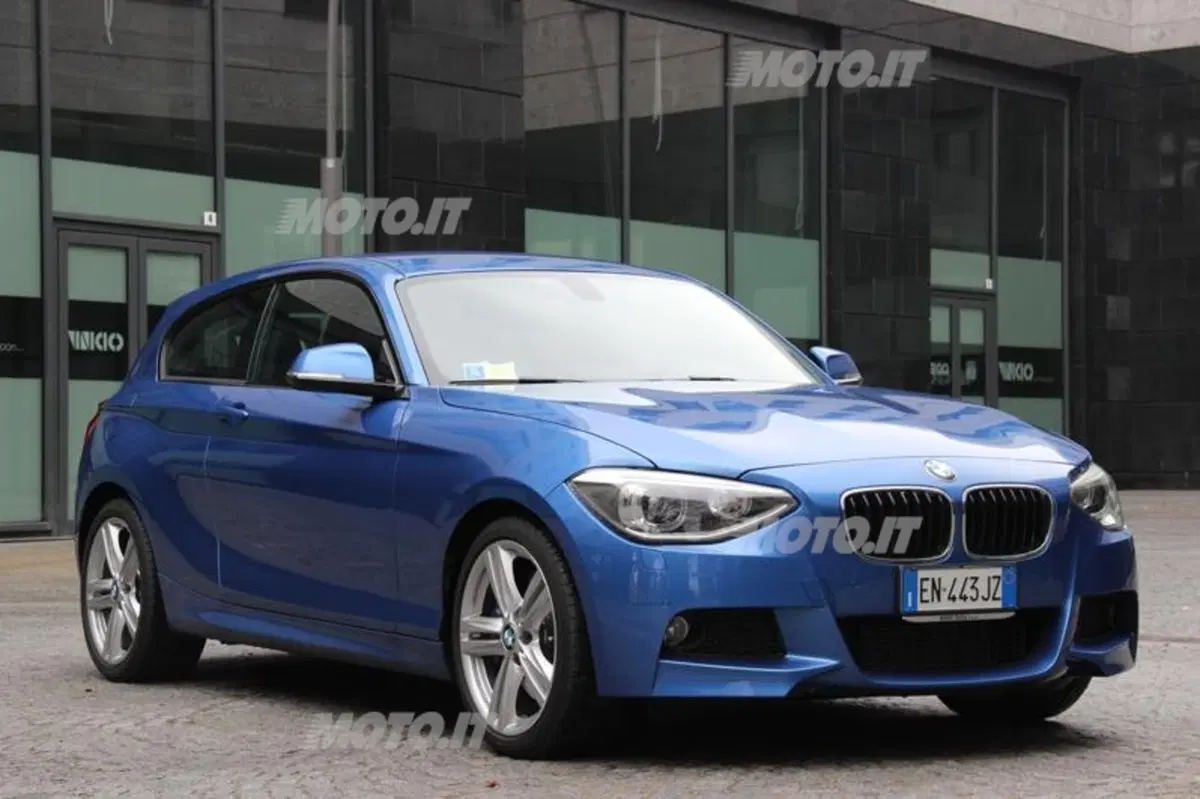 BMW Serie 1 3 porte (24)