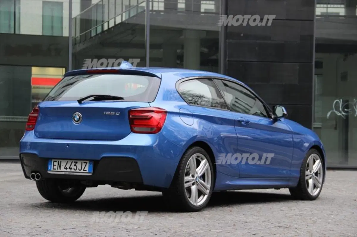 BMW Serie 1 3 porte (34)