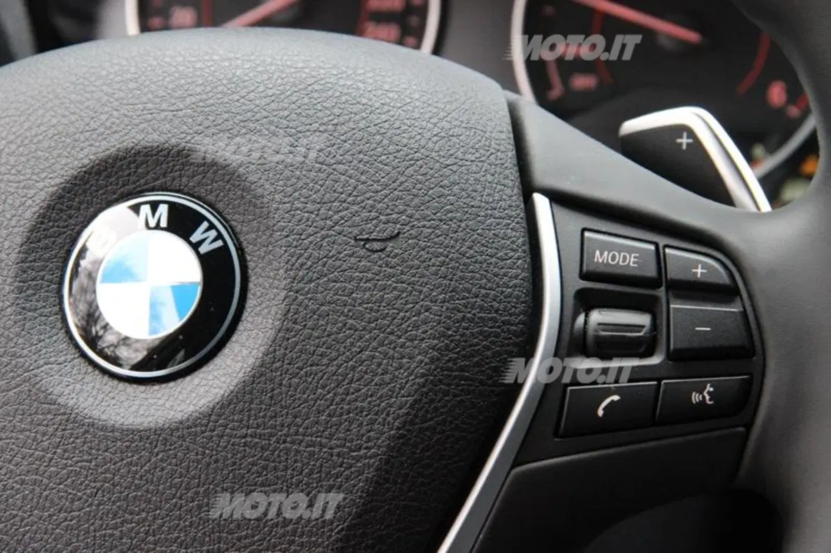 BMW Serie 1 3 porte (71)