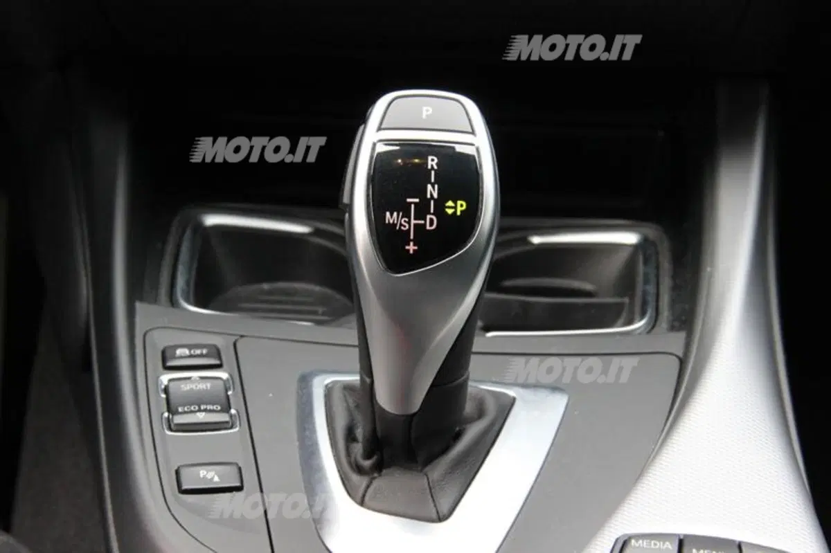 BMW Serie 1 3 porte (82)