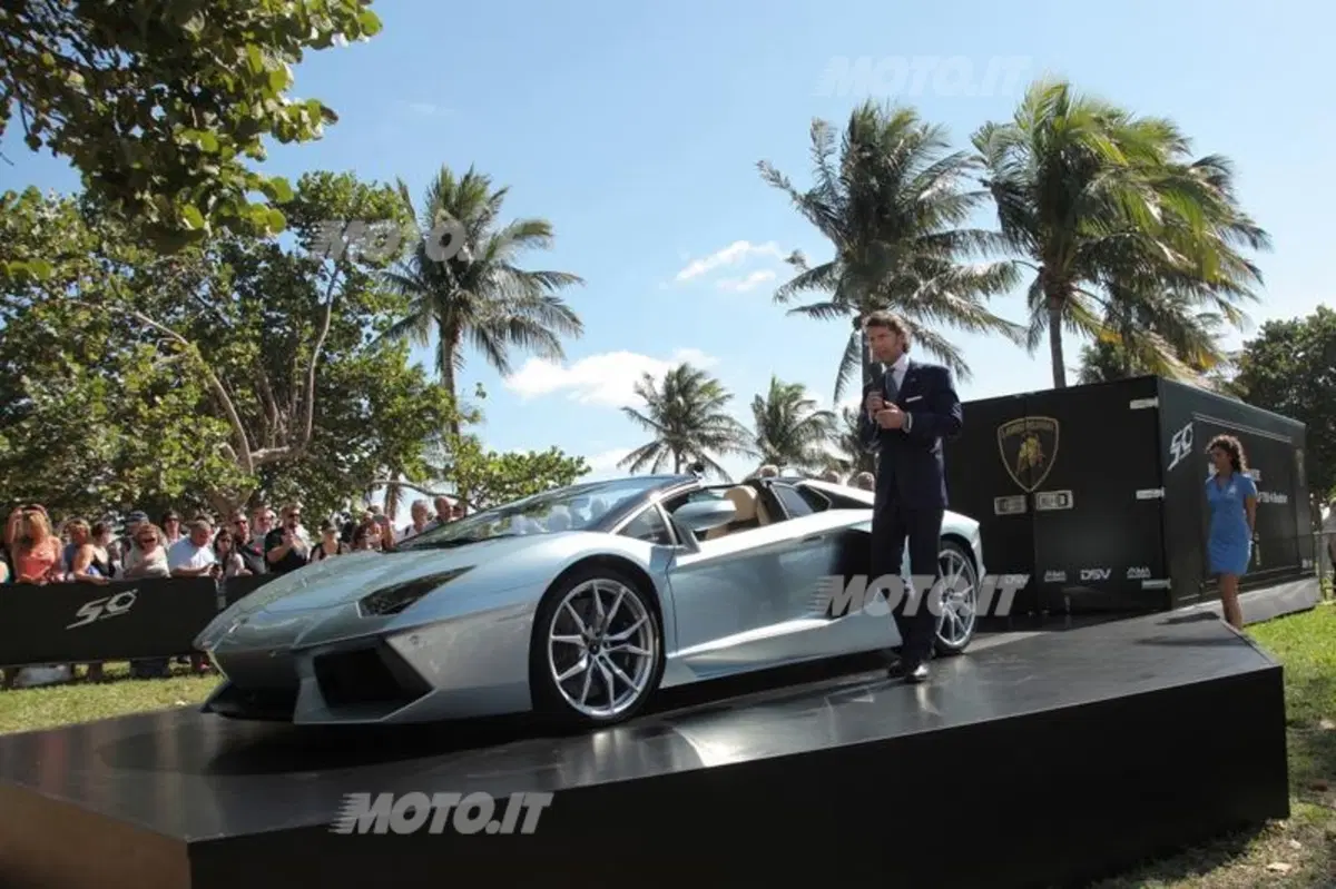 Lamborghini Aventador Roadster: a tutta velocità nell’aeroporto di Miami (2)