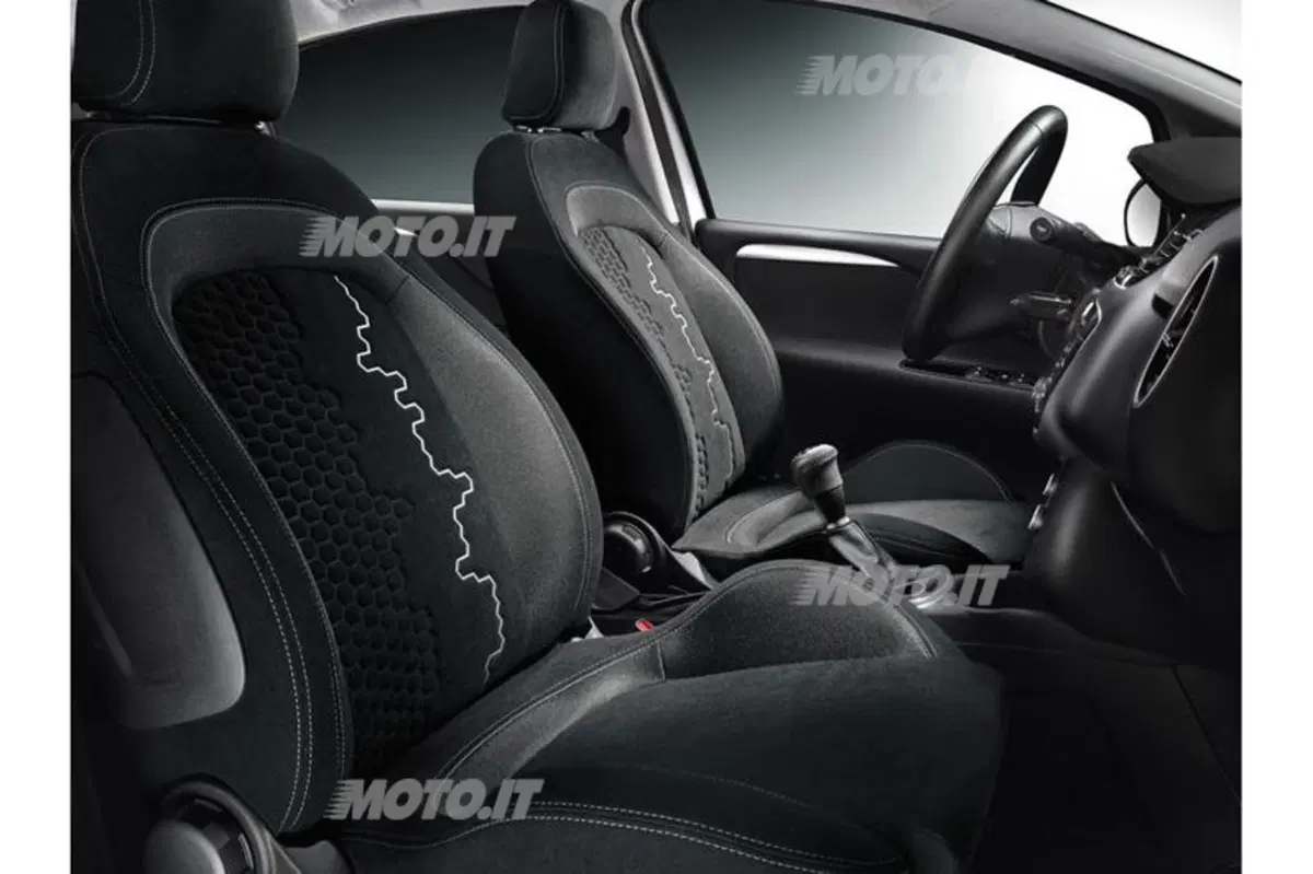 Fiat Punto 2013 (13)