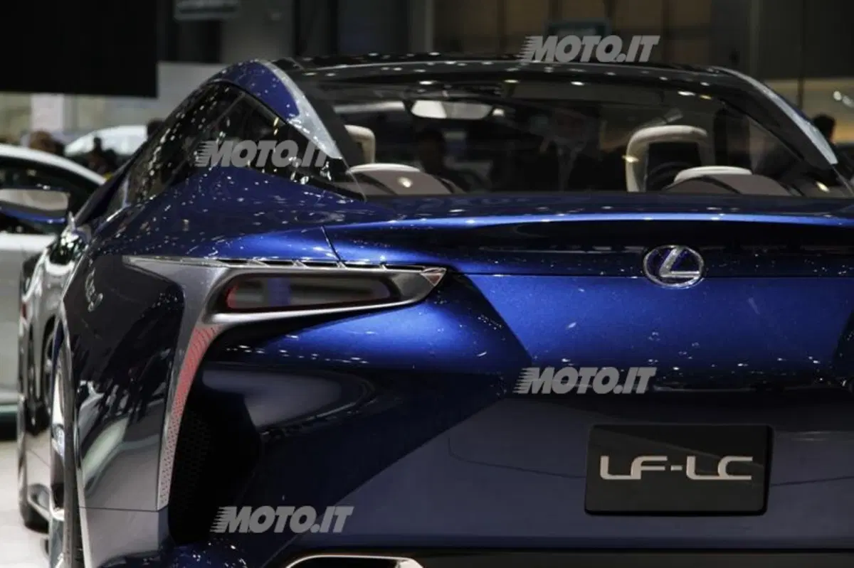 Lexus al Salone di Ginevra 2013 (13)