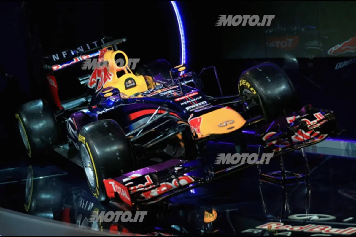 Red Bull RB9: svelata la F1 2013 (3)