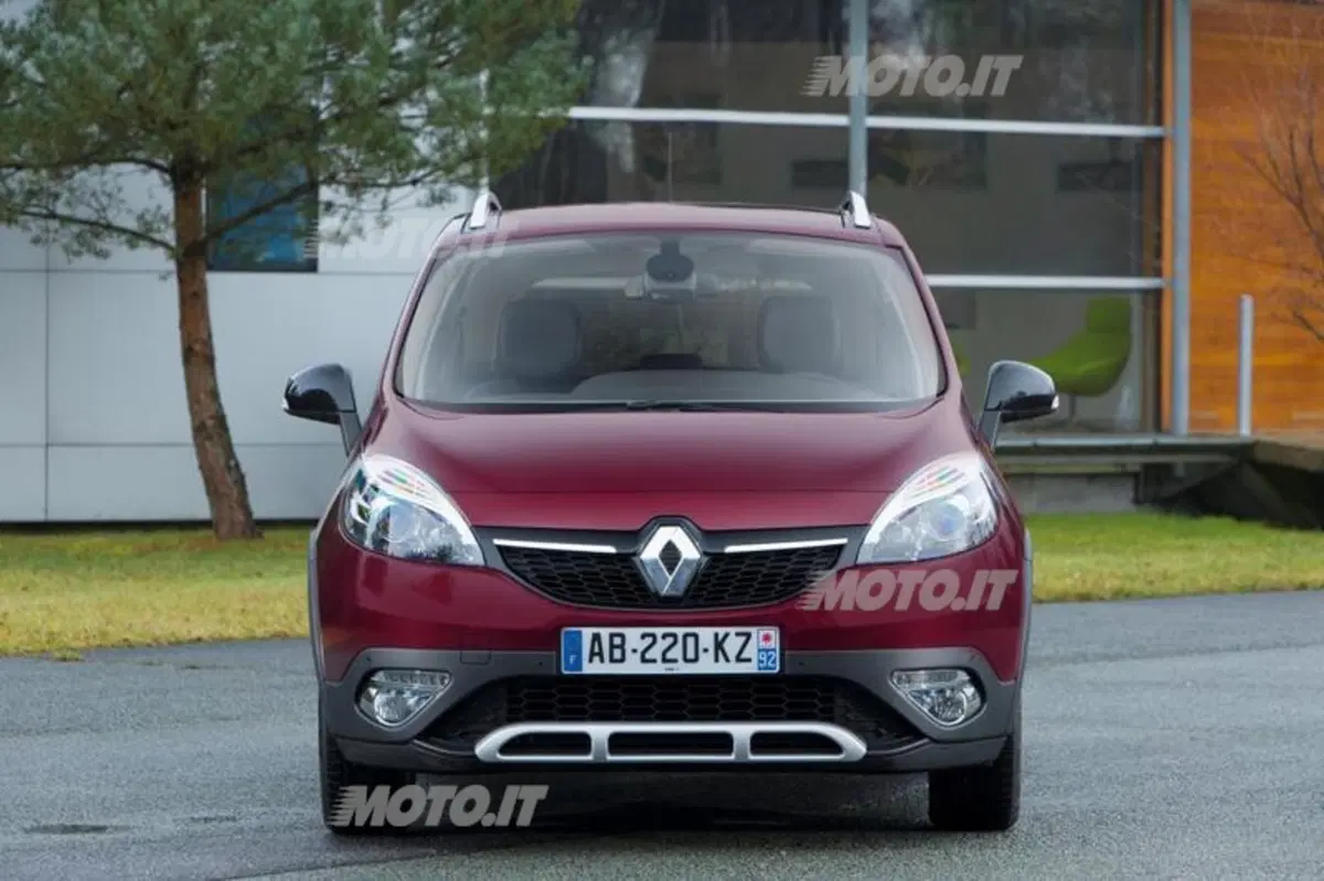 Renault Scénic XMOD Cross (2)