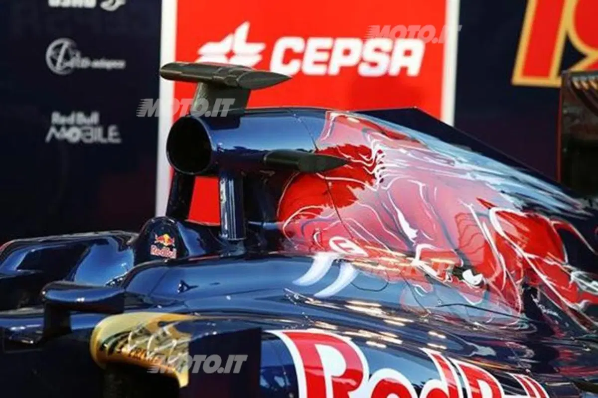 Toro Rosso STR8: presentata la F1 2013 (6)