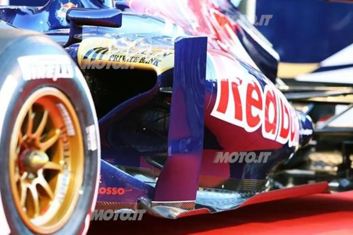 Toro Rosso STR8: presentata la F1 2013 (7)