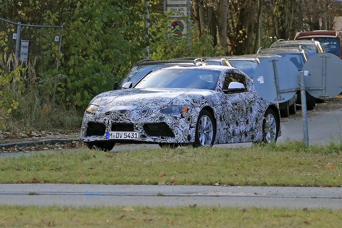 Nuova Toyota Supra 2018: nuove foto spia