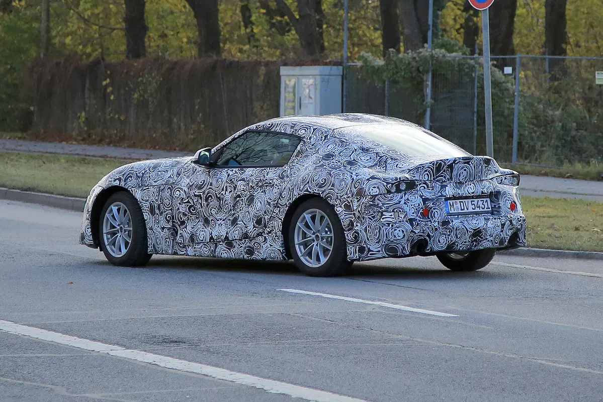 Nuova Toyota Supra 2018: nuove foto spia (3)