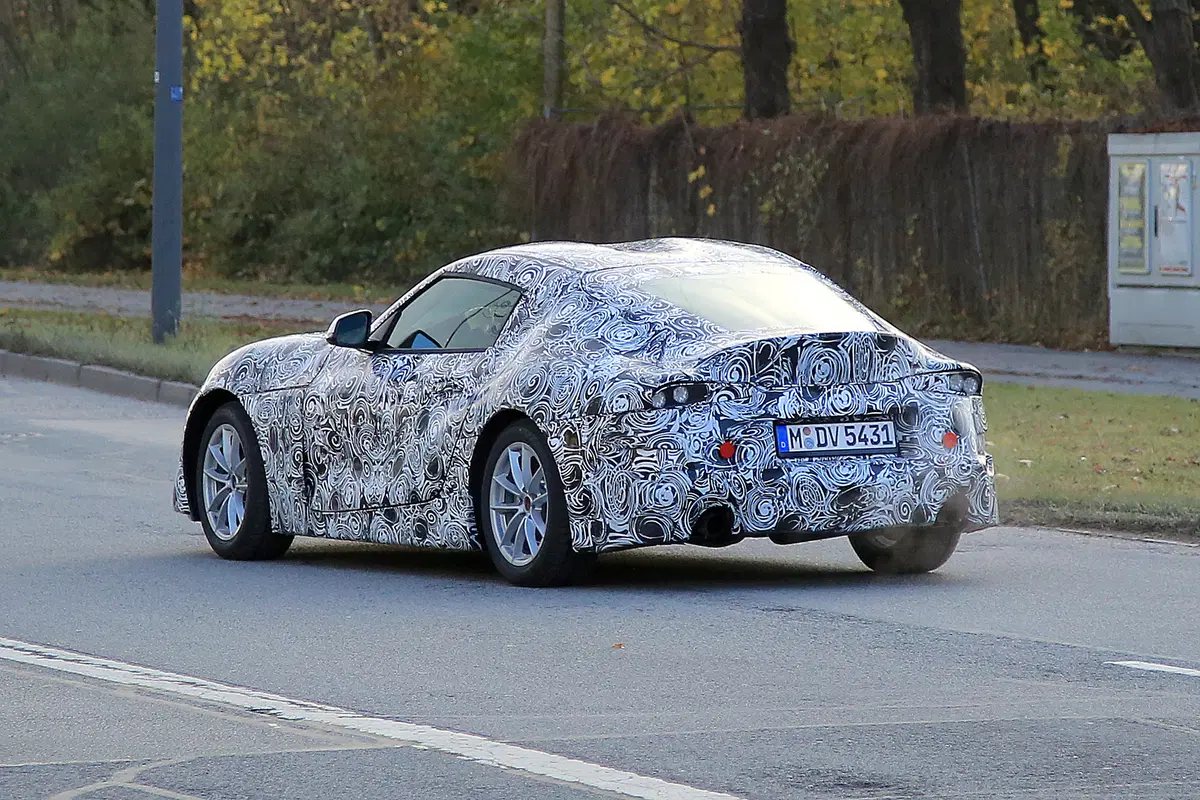 Nuova Toyota Supra 2018: nuove foto spia (4)