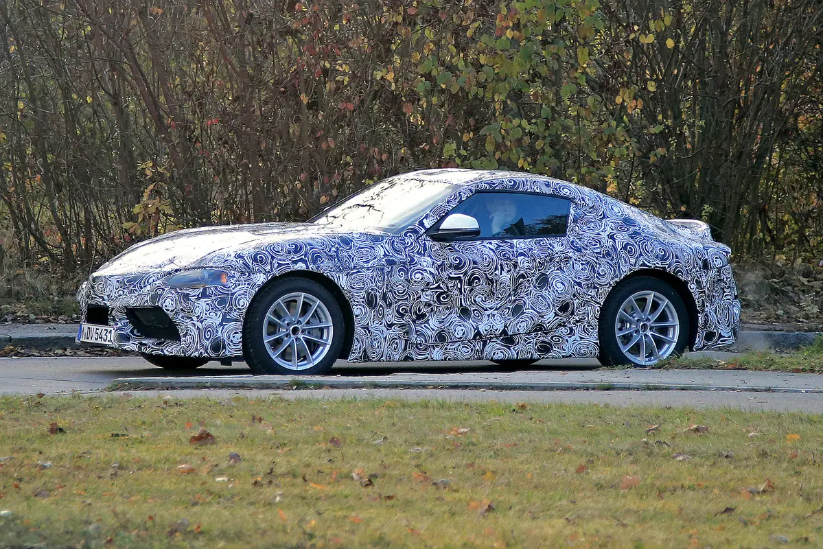 Nuova Toyota Supra 2018: nuove foto spia (8)