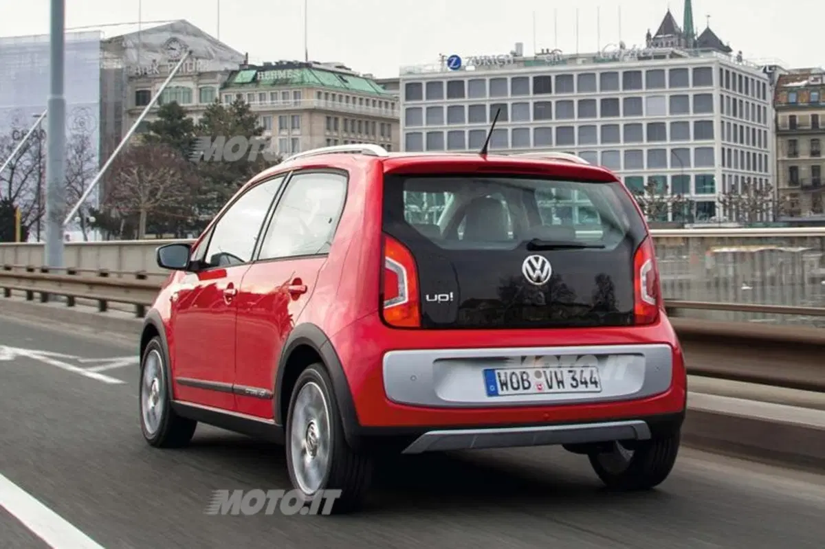 Volkswagen Cross up! (5)