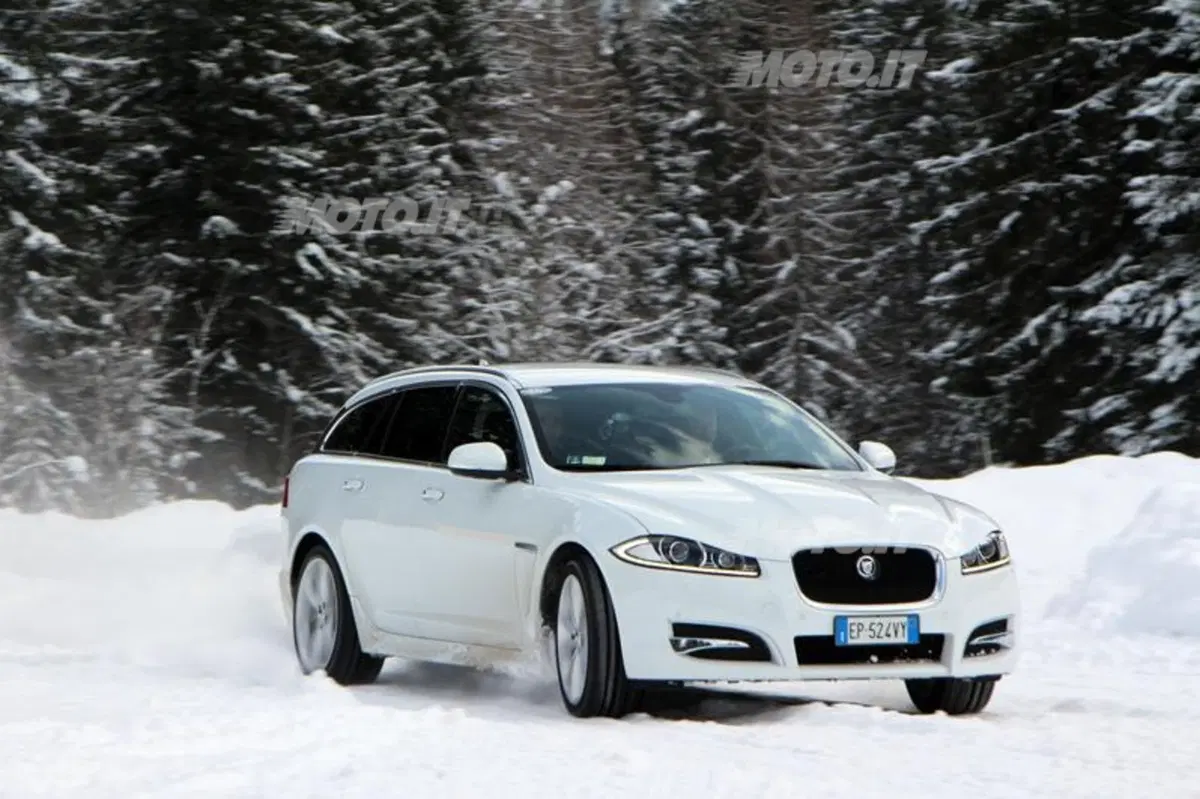 Jaguar XF Sportbrake (2)