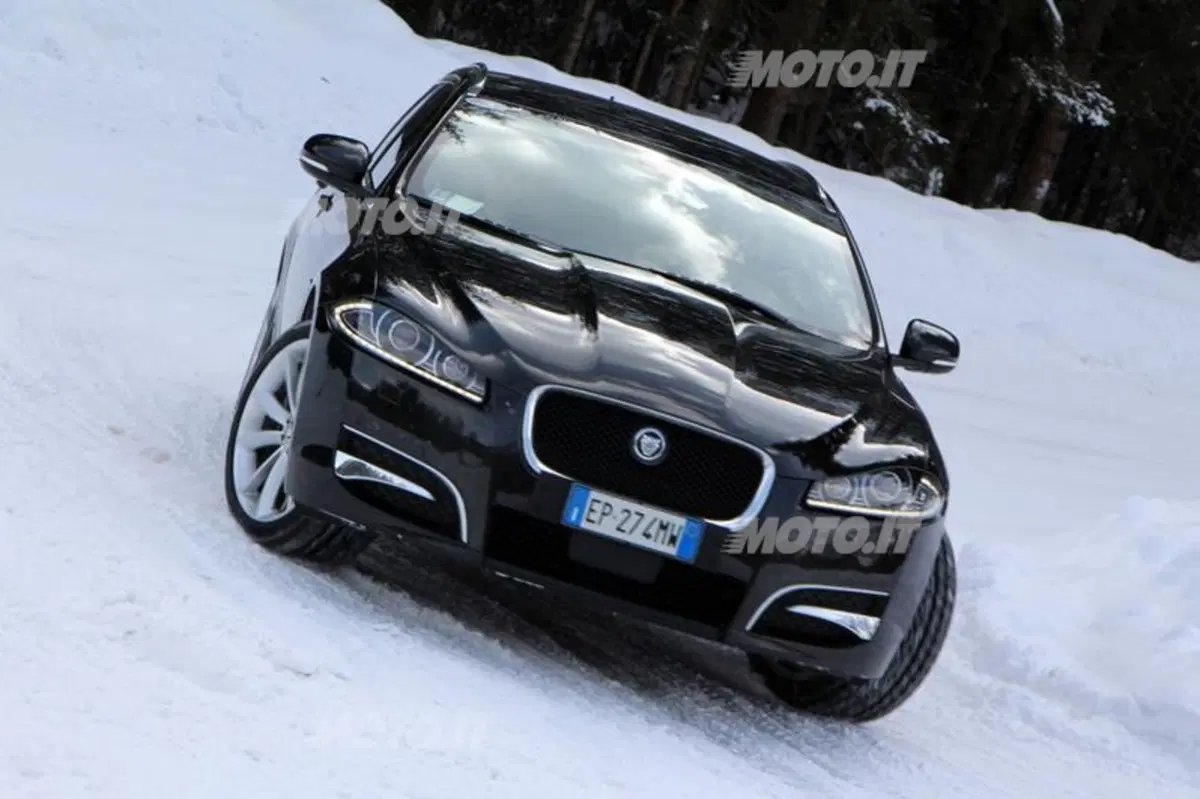 Jaguar XF Sportbrake (5)