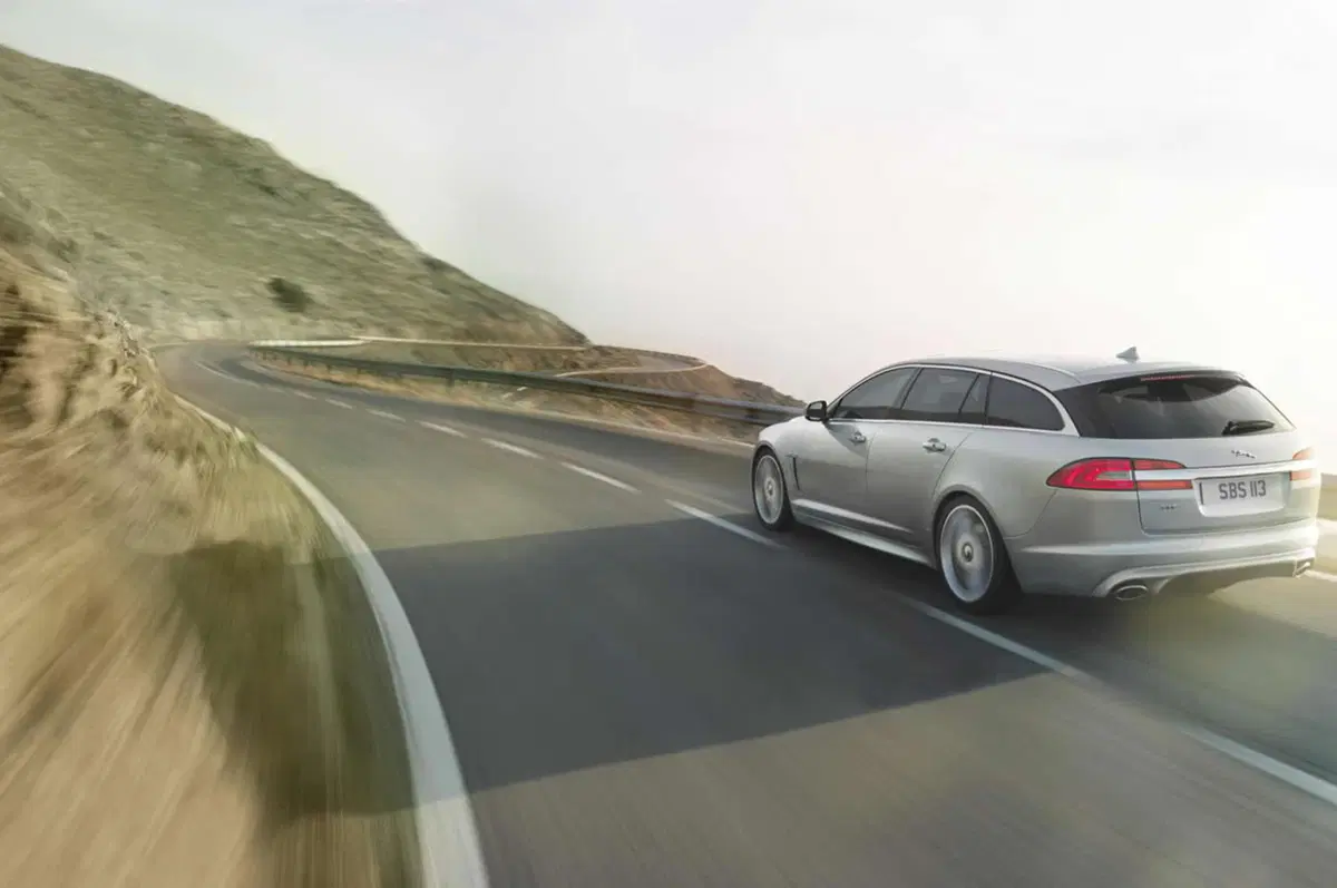 Jaguar XF Sportbrake (6)