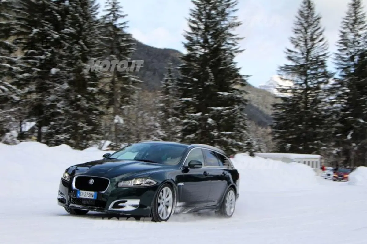 Jaguar XF Sportbrake (8)