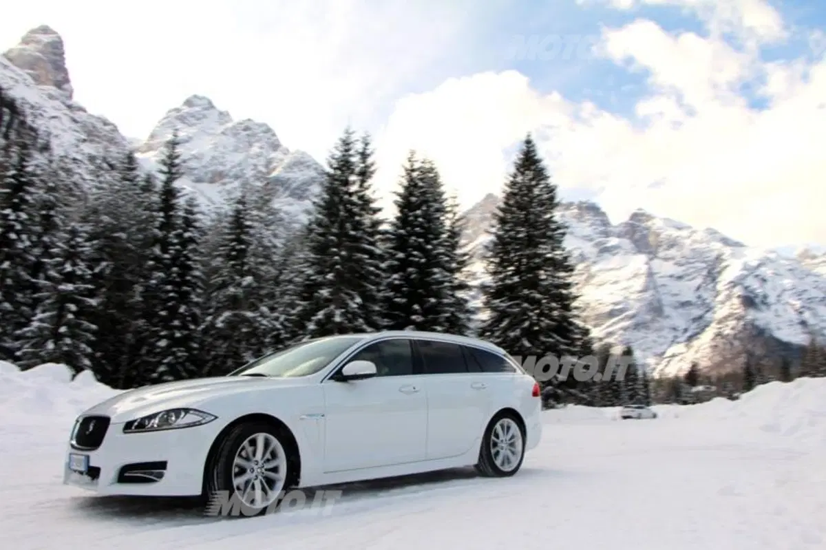 Jaguar XF Sportbrake (18)