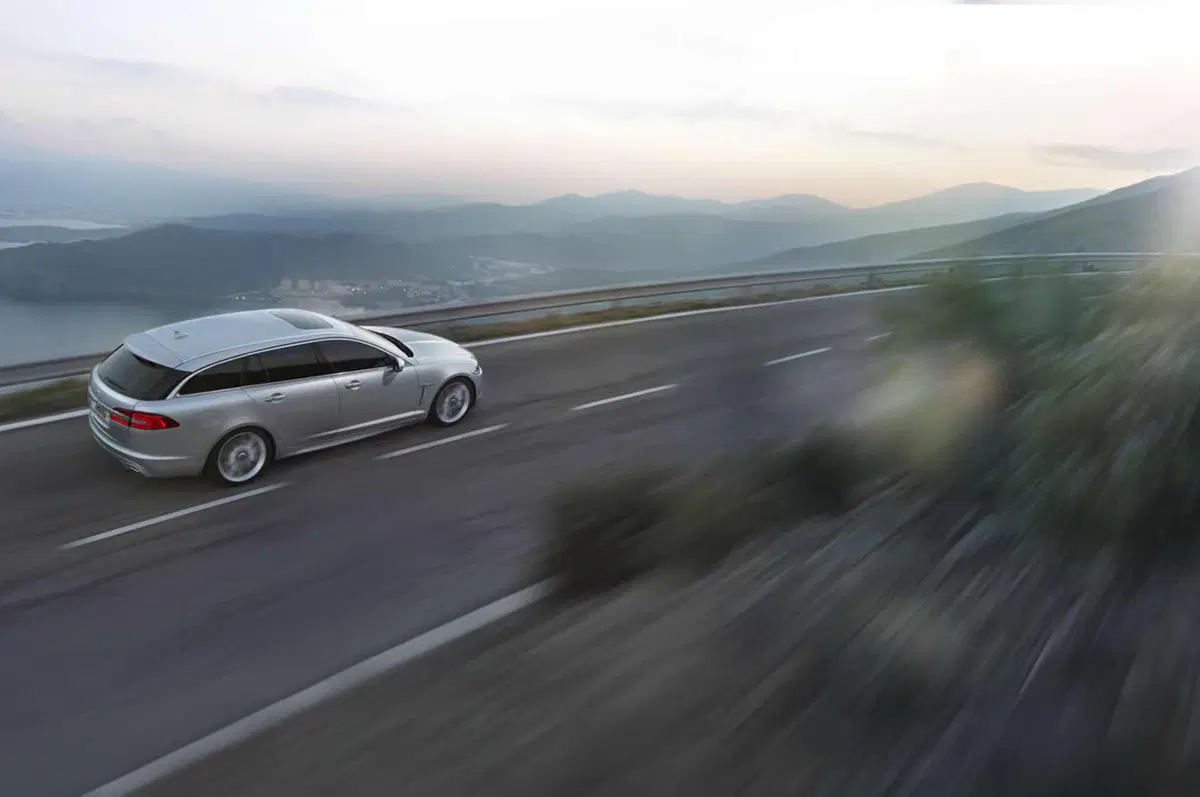 Jaguar XF Sportbrake (20)