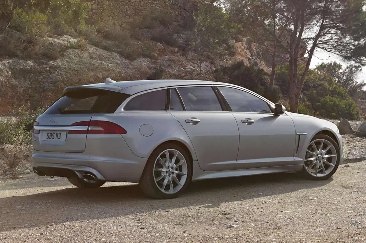 Jaguar XF Sportbrake (49)