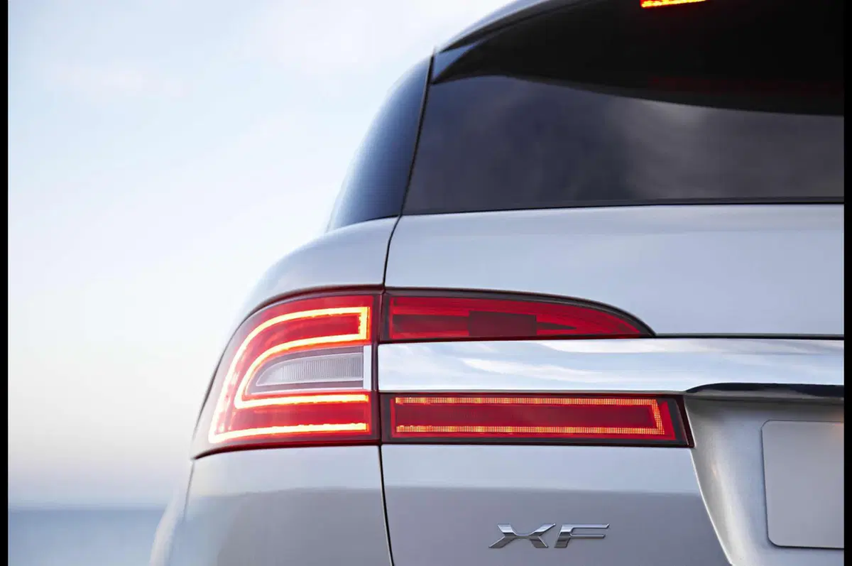 Jaguar XF Sportbrake (63)