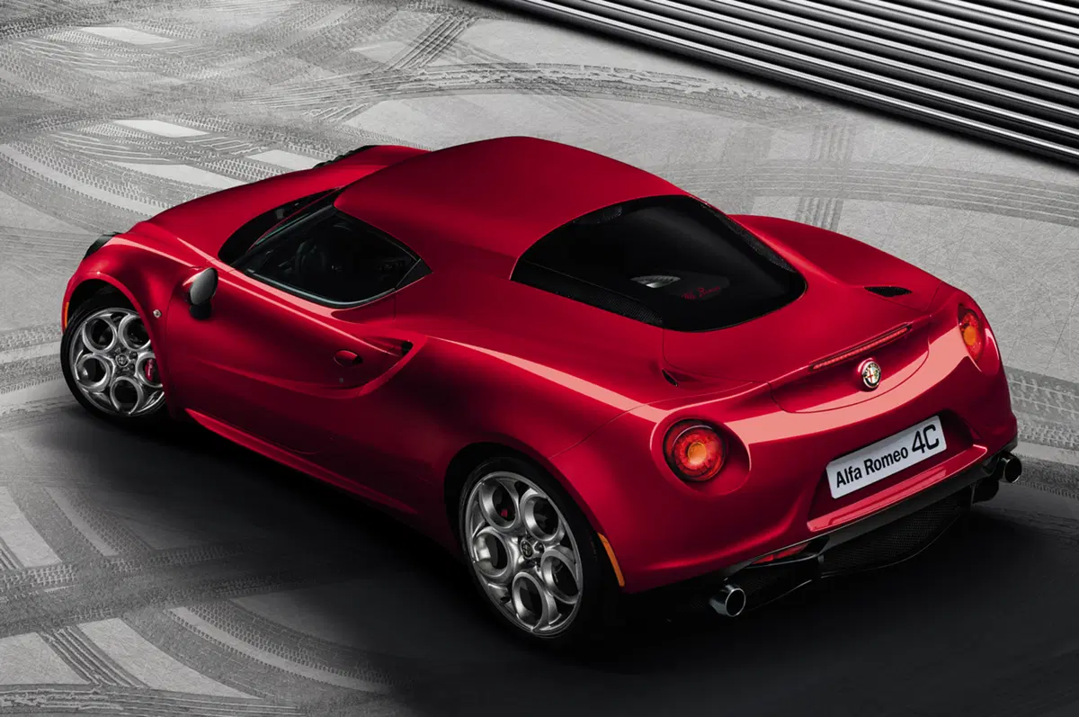 Alfa Romeo 4C: prime immagini e informazioni ufficiali