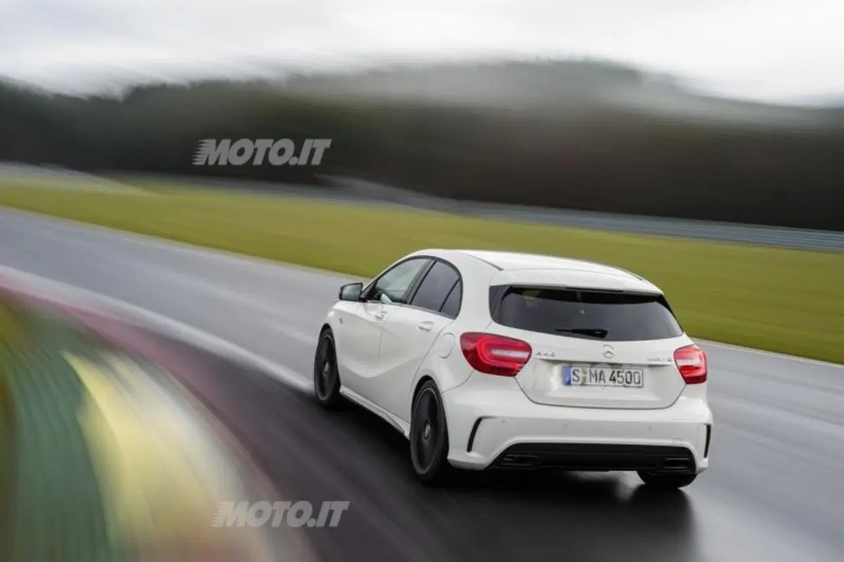 Mercedes-Benz A 45 AMG: 360 CV direttamente da Affalterbach (3)