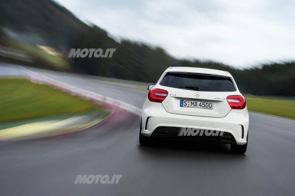 Mercedes-Benz A 45 AMG: 360 CV direttamente da Affalterbach (5)