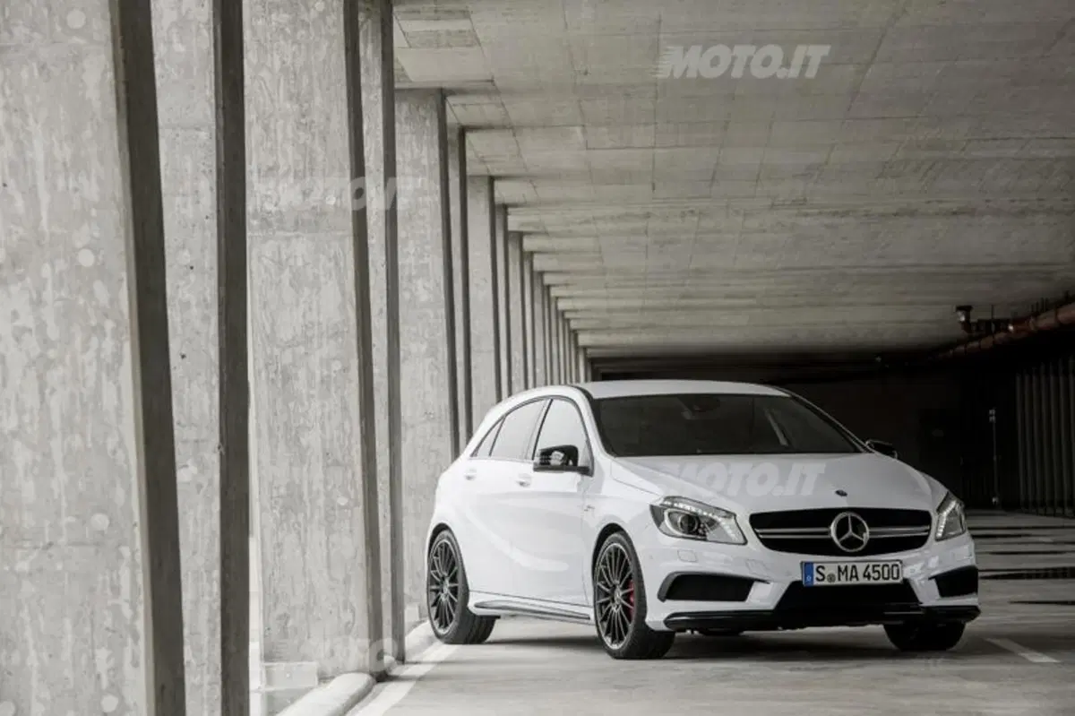 Mercedes-Benz A 45 AMG: 360 CV direttamente da Affalterbach (9)